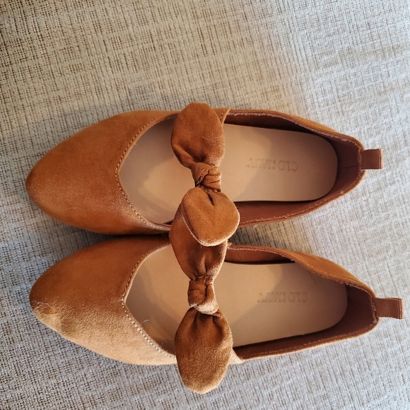 Faux-Suede Bow-Strap Ballet Flat (size 9) - Picture 2 of 6